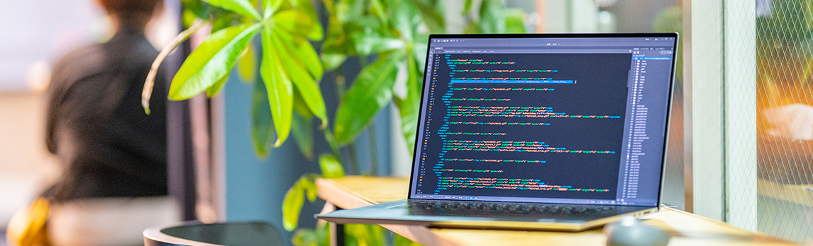 税務相談のハードルが下がり日常的に数字を確認できるように [Web制作業（神奈川県相模原市）：年商1,400万円]